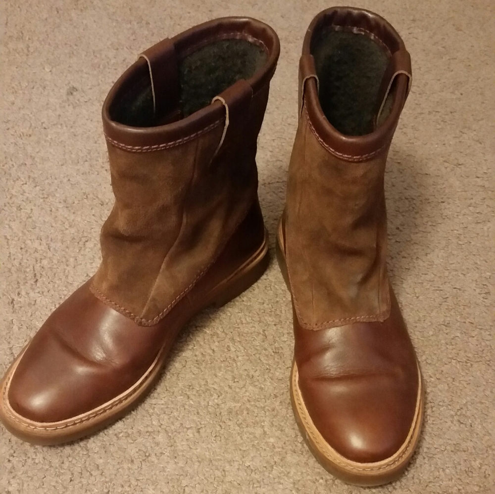 Clarks chestnut ankle boots